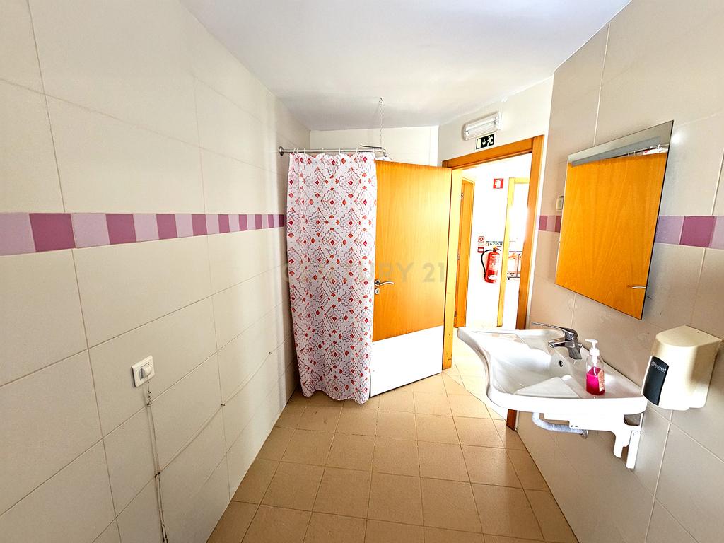 Oportunidade Única! Moradia com Afetação a Serviços, a Funcionar como Lar de Idosos Licenciado em Porto Salvo, Oeiras -  Moradia + Trespasse - Image 17
